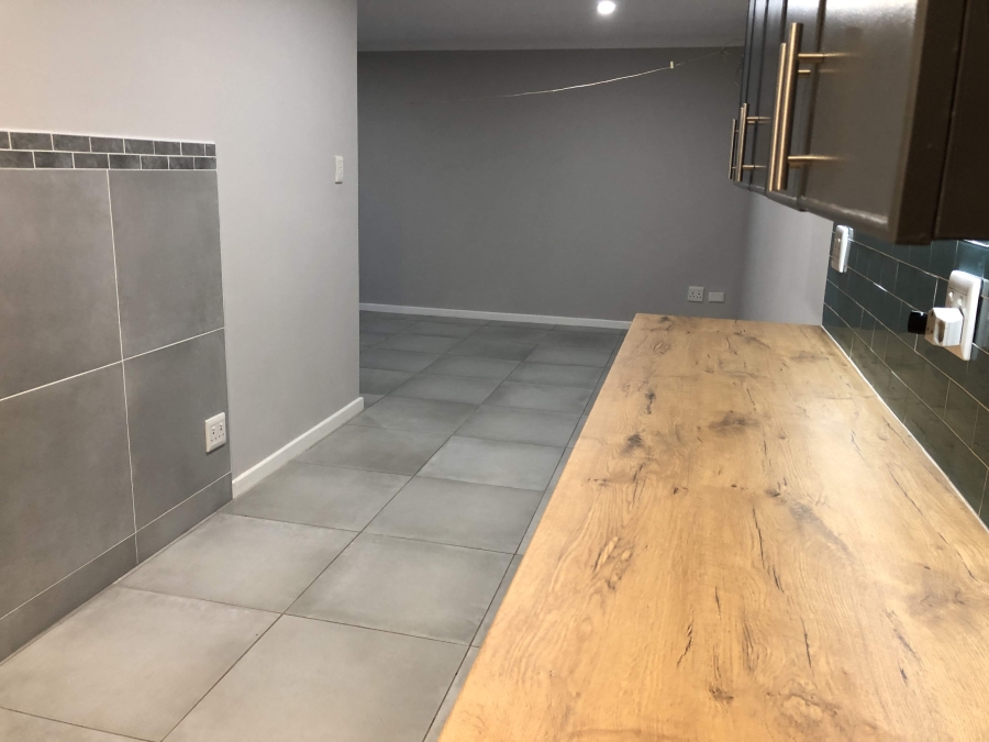 To Let 1 Bedroom Property for Rent in Vincent Eastern Cape